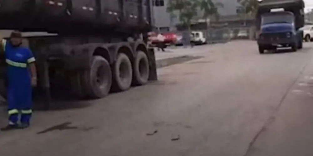 O caso aconteceu em uma empresa de limpeza de caçambas, em Paranaguá.