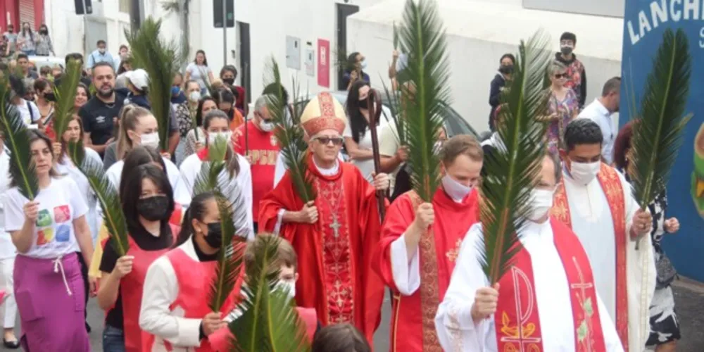 Dom Sergio acompanhou a procissão que veio da igreja do Rosário