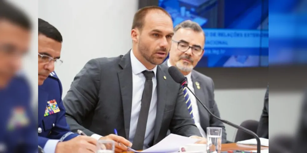 O deputado federal Eduardo Bolsonaro (PL-SP) ironizou a tortura sofrida pela jornalista Míriam Leitão durante a ditadura militar.