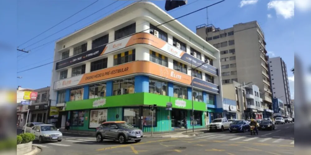 O Semiextensivo Elite está localizado na Praça Barão de Guaraúna, 29