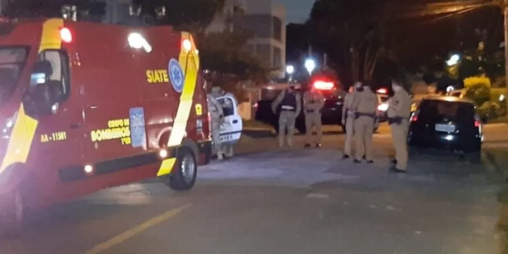 Ubiratan da Silva, de 50 anos, foi atingido por três tiros e morreu no local.