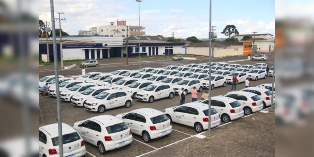 A cerimônia de entrega contou com a presença da prefeita Elizabeth Schmidt, do secretário de estado de Saúde, Beto Preto, além de prefeitos da região