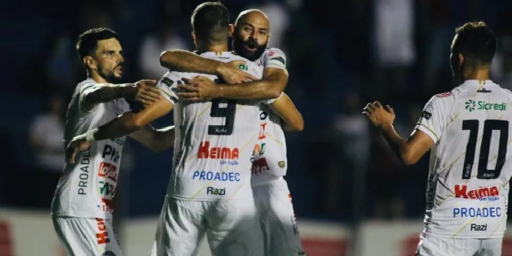Time alvinegro fez mais uma ótima partida na noite deste sábado