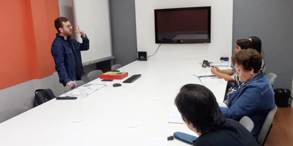 Centro Europeu de Ponta Grossa possui um método exclusivo com aulas em grupo, aulas vip e encontros para atividades guiadas pelos professores