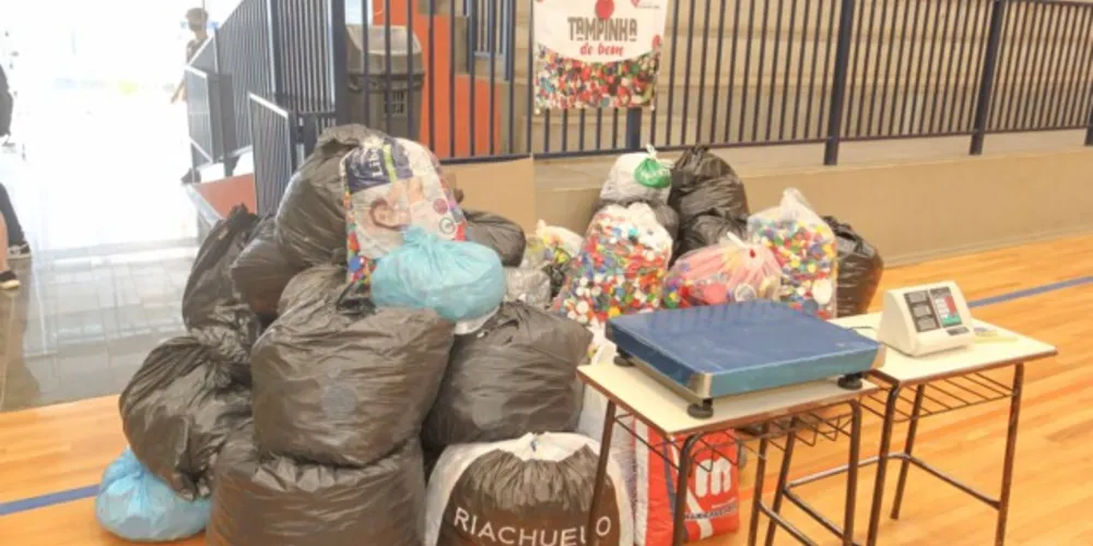 Gincana do Sepam arrecada 400 quilos de tampinhas e mais de 4 mil peças de roupas para entidades sociais