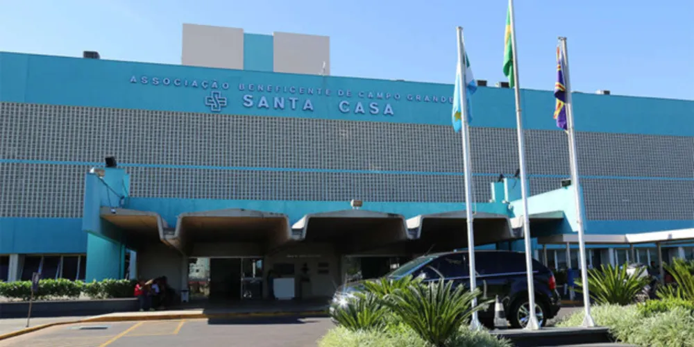 Vítima foi encaminhada para a Santa Casa de Campo Grande com politraumatismo, em estado grave