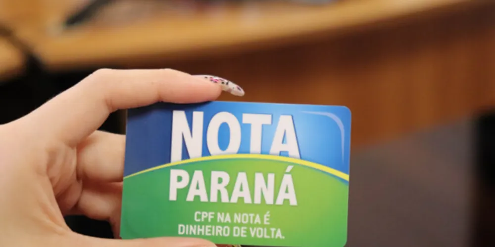 O segundo prêmio – de R$ 200 mil – foi para um morador de Maringá, no Noroeste. Ainda esta semana os vencedores serão notificados pela equipe do Nota Paraná.