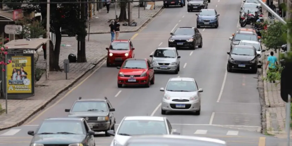 Proprietários de veículos de placas com finais 3 e 4 têm até esta sexta-feira (18) para pagar a terceira do IPVA.
