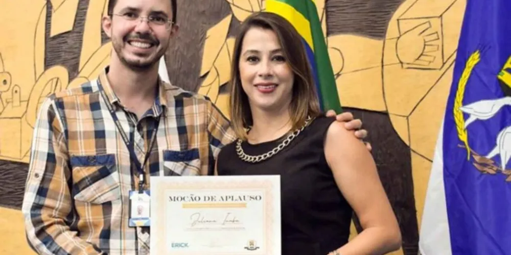 Imagem ilustrativa da imagem Professora da UEPG recebe moção de aplauso da Câmara