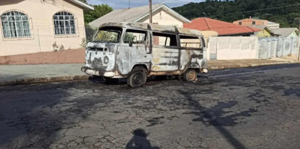 A ocorrência foi registrada na rua Jaboticabeira no início da manhã desta quarta-feira (09)