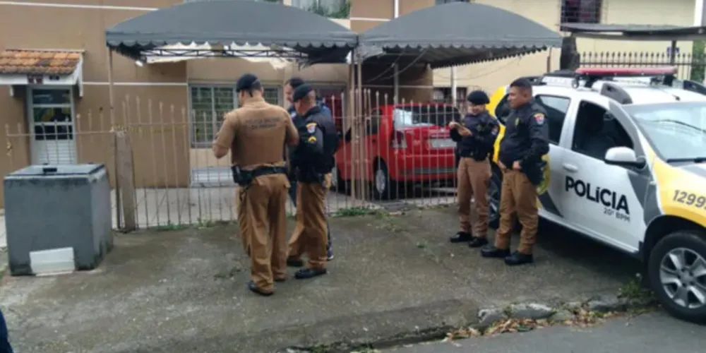 A  vítima seria um rapaz que comete pequenos furtos na região do Alto Boqueirão.