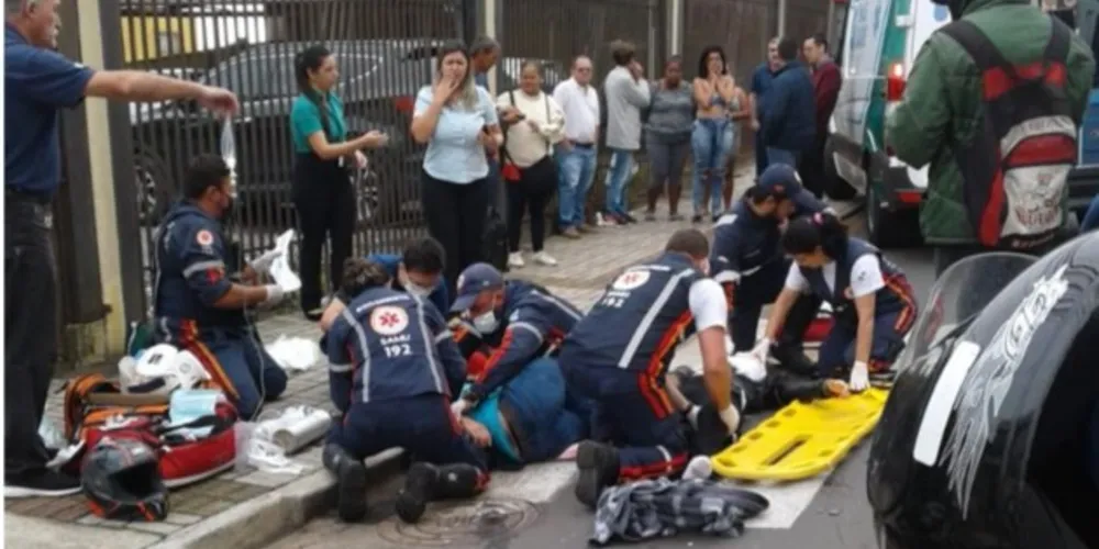 Acidente deixou duas pessoas feridas na manhã dessa segunda-feira