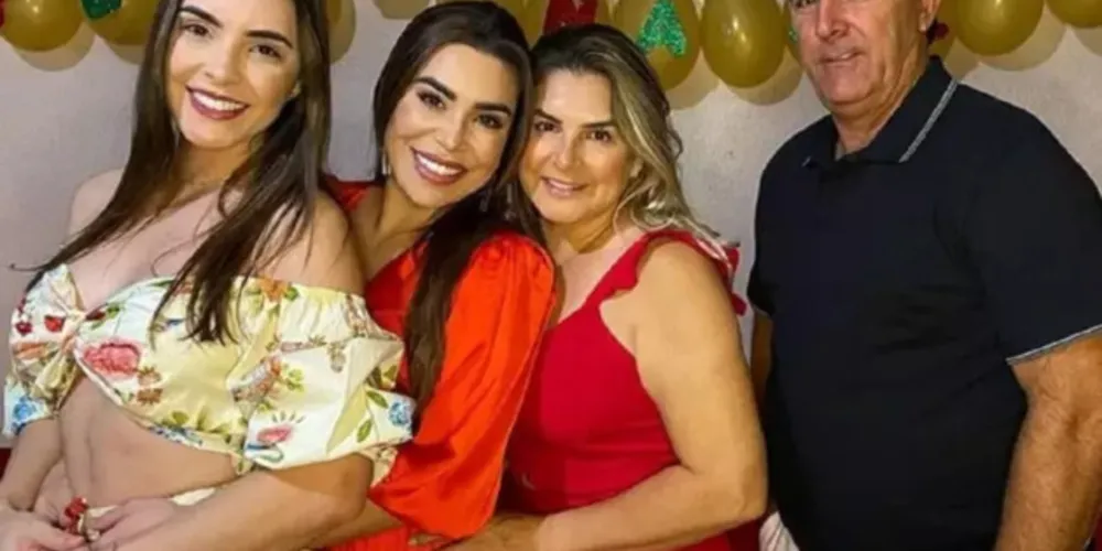 A família da cantora Naiara Azevedo, que mora em Farol, no noroeste do Paraná, foi feita refém de assaltantes.