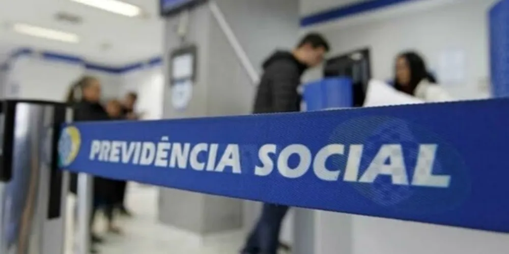 Servidores do INSS entram em greve por reposição salarial