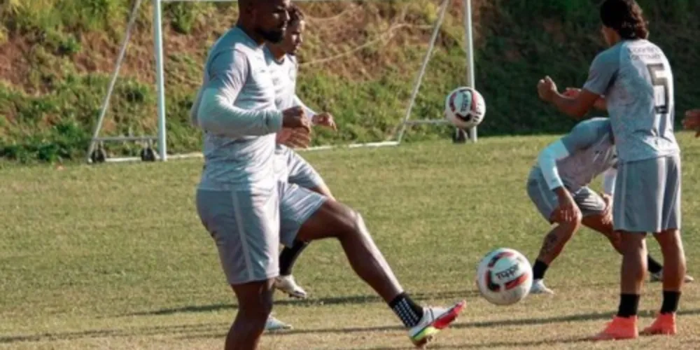 Fantasma que levou 22 jogadores para Muriaé (MG)