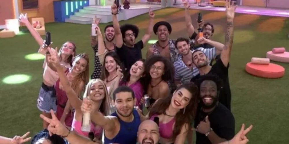 Relógio utilizado pelos participantes tem função de oxímetro e medidor de febre. Três participantes apresentaram sintomas