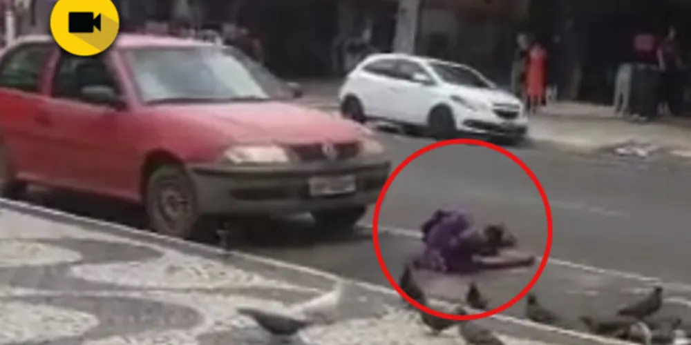 No momento do acidente, o rapaz estava deitado em frente a uma vaga de estacionamento na rua Saldanha Marinho, em frente à Praça Barão do Rio Branco
