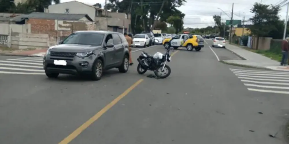 Vítima foi encaminhada de ambulância ao Hospital Cajuru, em Curitiba