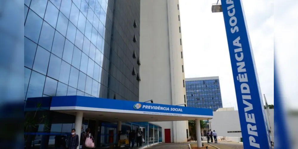INSS paga a partir de hoje benefícios de até um salário mínimo