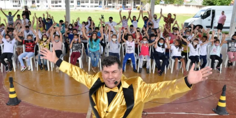 As apresentações serão com o mágico Daniel Quadros e sua equipe, e foram divididas em quatro horários para evitar aglomeração.