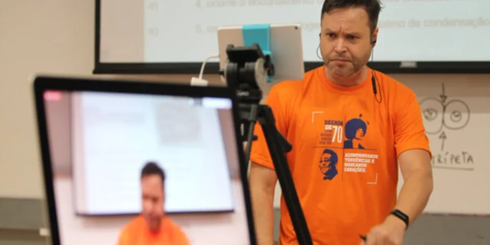 Os interessados em conhecer a estrutura da instituição e obter mais informações sobre os cursos oferecidos podem ligar na secretaria do Sepam Vestibulares pelo telefone (42) 3224-2300 ou pelo site.