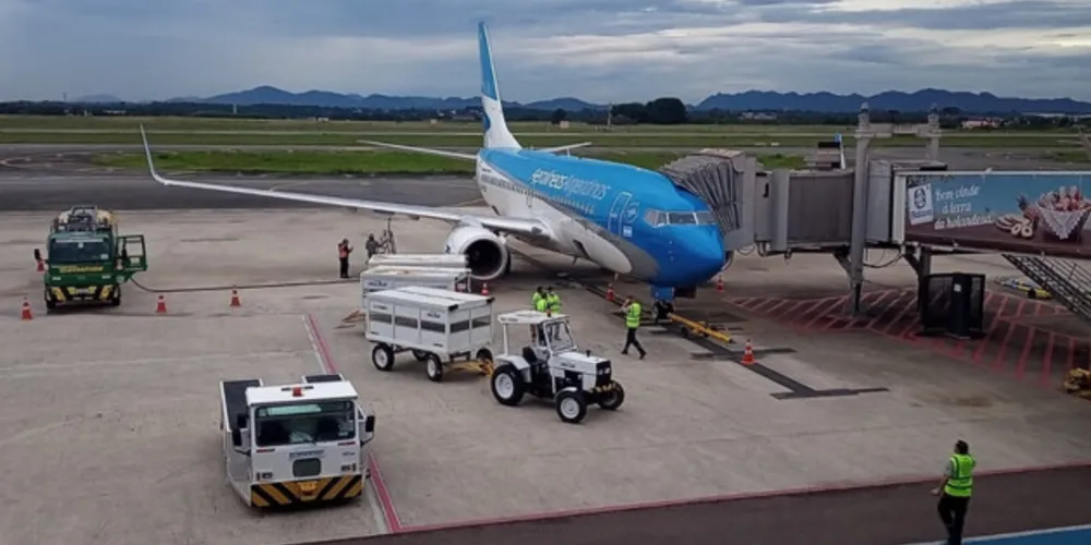 A partir desta segunda-feira (4), o aeroporto passa a oferecer voos, sem escala, de Curitiba para Buenos Aires