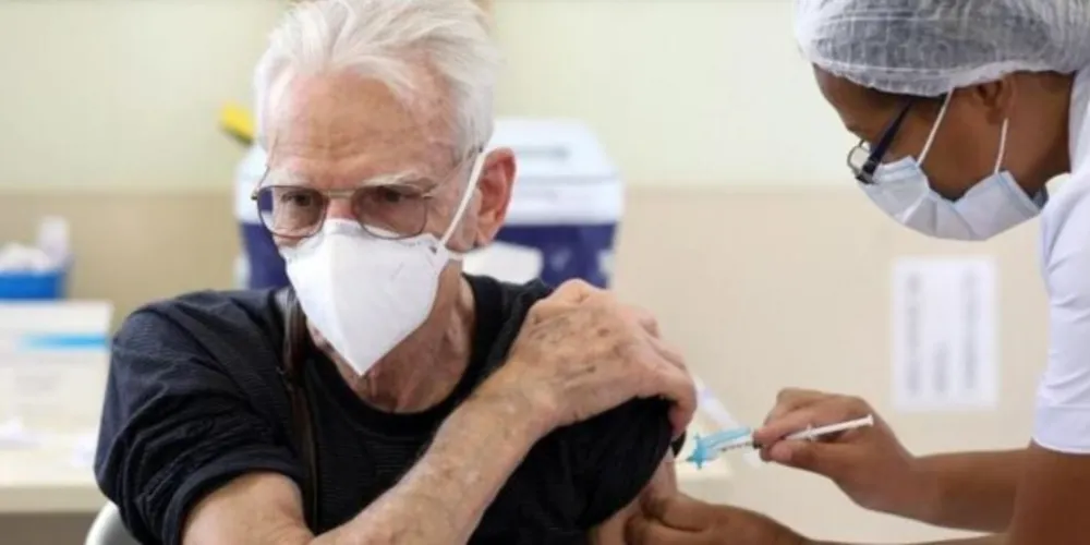 Nova etapa de vacinação contra covid-19 acontece na próxima semana