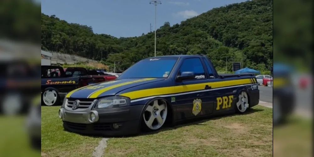 A Saveiro estava sendo exibida em um evento, em Balneário Camboriú.