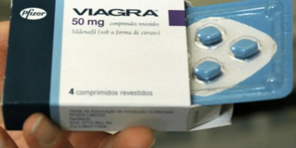O medicamento é indicado para o tratamento de homens com disfunção erétil.