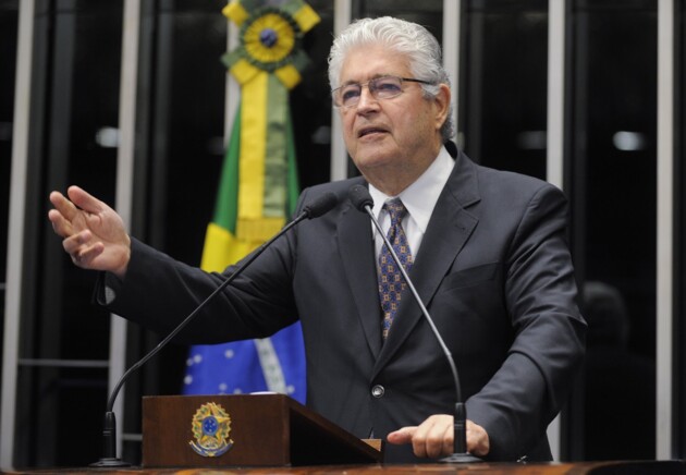 Ex-governador do Estado do Paraná, Roberto Requião (sem partido).