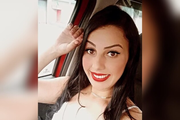 Camila Rodrigues, de 25 anos, passou por uma cirurgia para retirada de um tumor cerebral acordada.