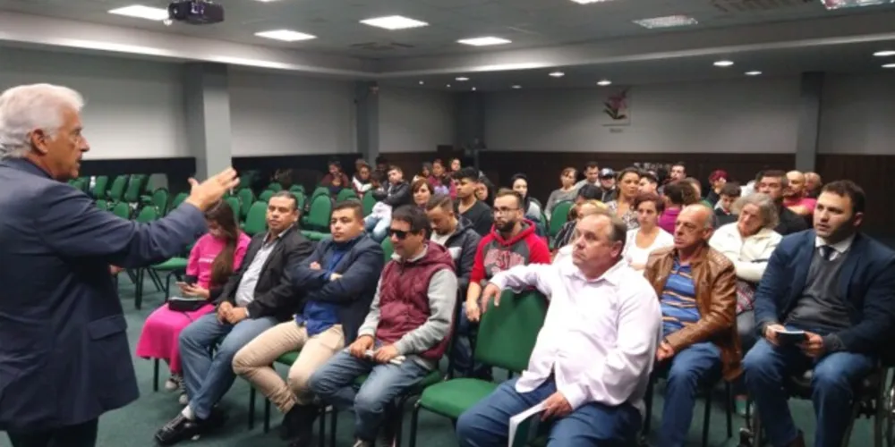 Durante a reunião, Rubens Bueno falou sobre sua rotina parlamentar e destacou importantes projetos