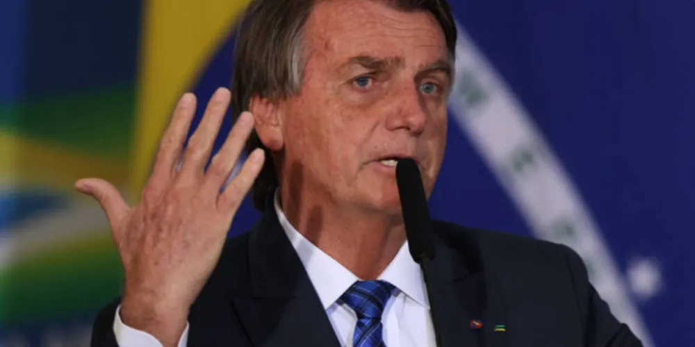 'Vou me inteirar com a PRF', diz Bolsonaro sobre homem morto asfixiado em carro da polícia