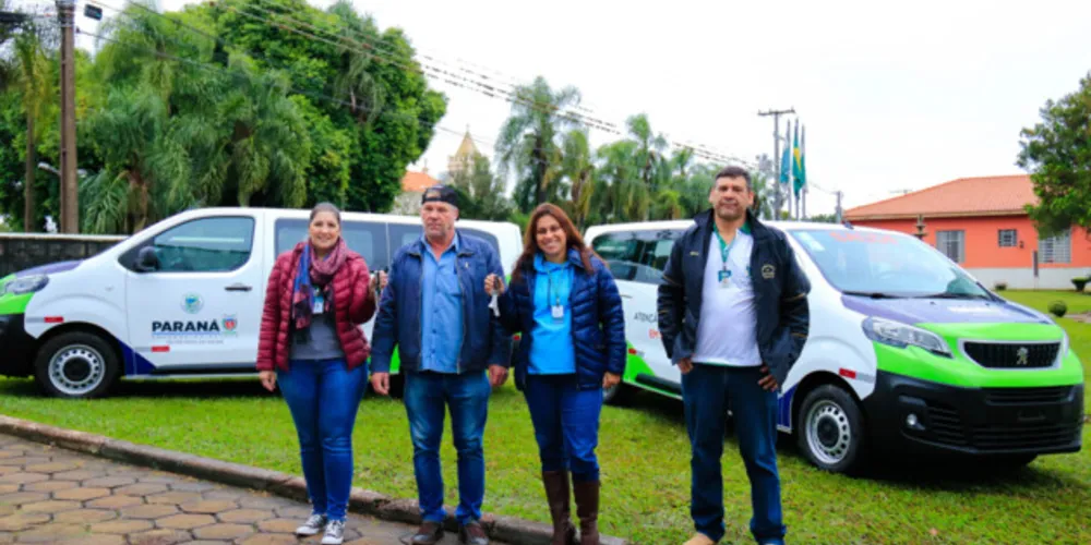 Gestão garante veículos para o transporte de pacientes e novos equipamentos para escolas