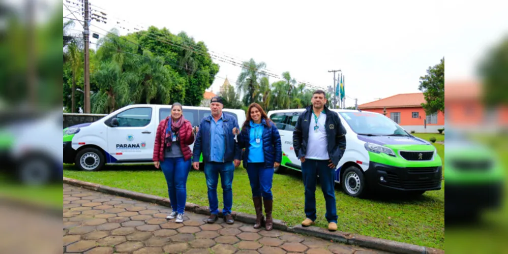 Gestão garante veículos para o transporte de pacientes e novos equipamentos para escolas