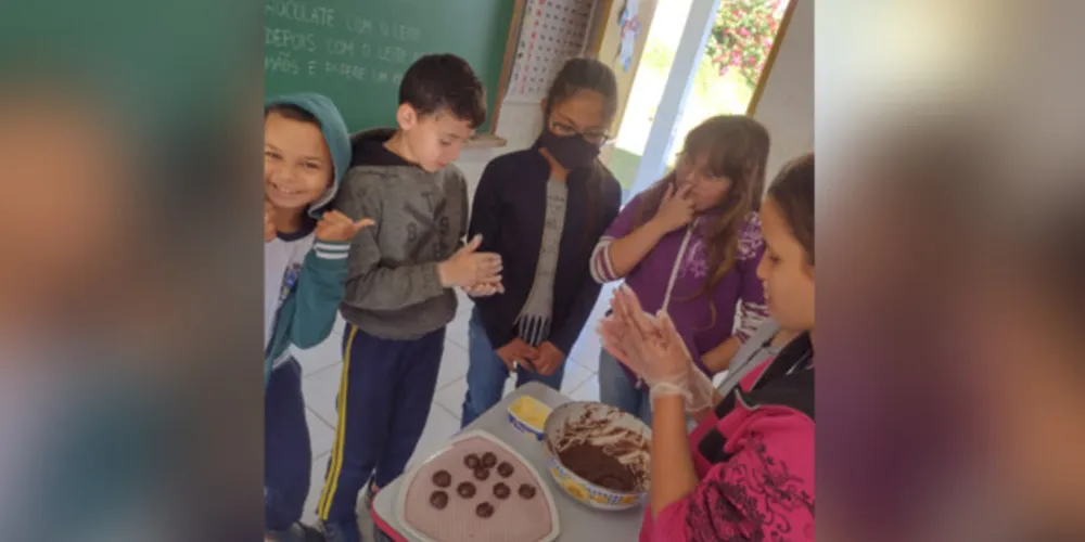 Além de trabalho em Língua Portuguesa, alunos também utilizaram 'receita' para dinâmica em Matemática