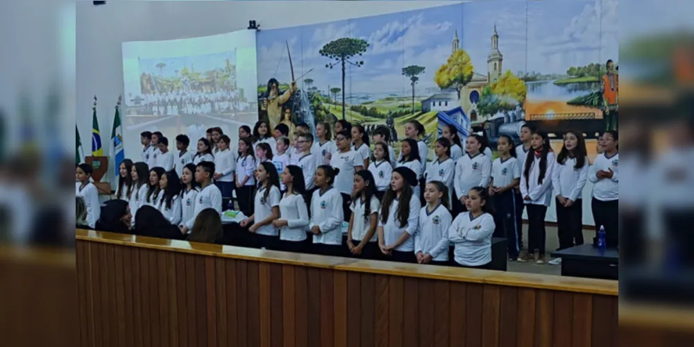 Evento contou com a participação de alunos e educadores da rede municipal