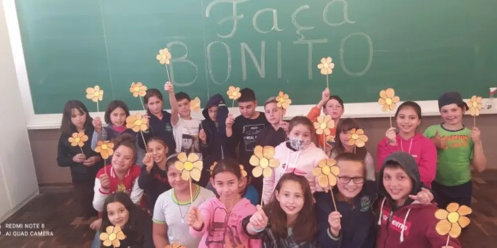 Professora destacou importância do tema, de maneira adaptada à linguagem dos alunos