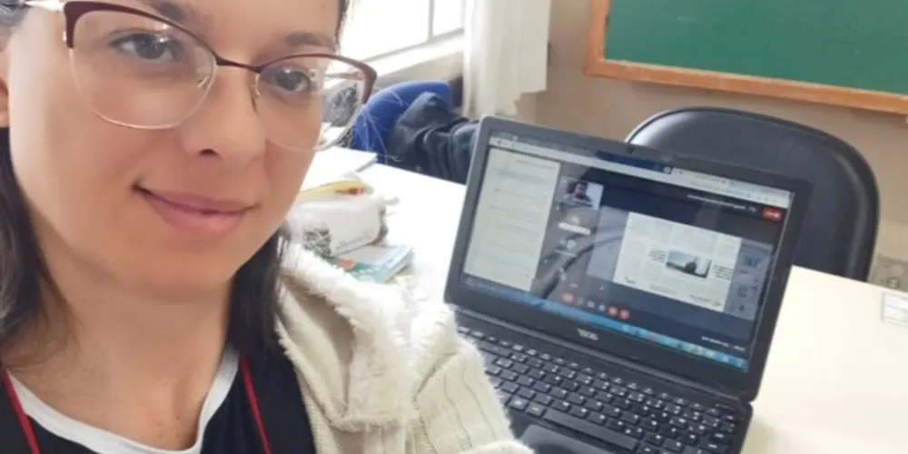 Professores, pedagogos, diretores, coordenadores e secretários vêm participando das capacitações