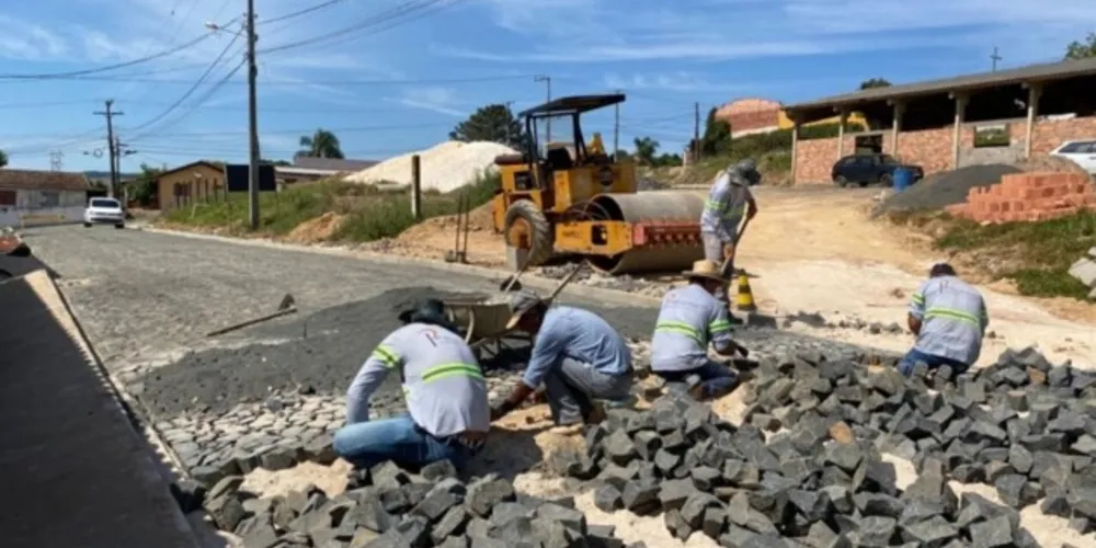 Prefeita Alcione Lemos garante infraestrutura de qualidade para todos os bairros do município