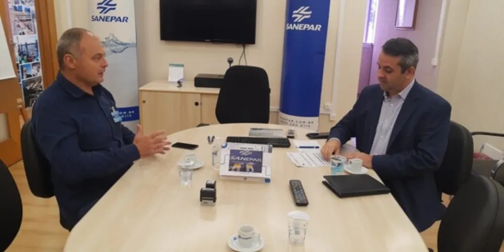 Gestor dialogou com lideranças políticas e representantes da Sanepar e Fundepar