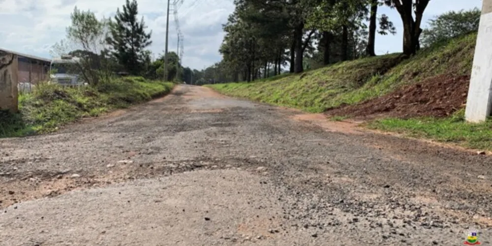 Projeto prevê ações de pavimentação quatro ruas e uma avenida da cidade. Gestão também garante nova ciclovia