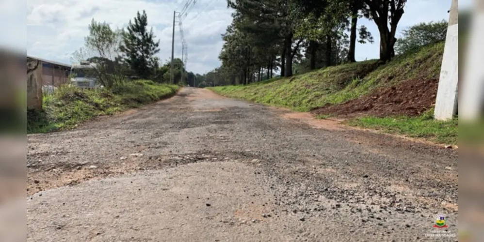 Projeto prevê ações de pavimentação quatro ruas e uma avenida da cidade. Gestão também garante nova ciclovia