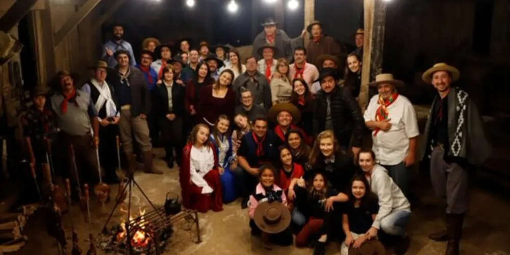 A música e o clipe da paranaense de 27 anos, que vêm conquistando todo Brasil, serão lançados nesta quarta-feira (25)