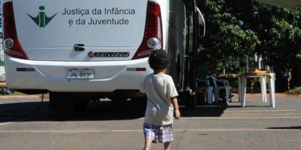 O Dia Nacional da Adoção é comemorado em 25 de maio.