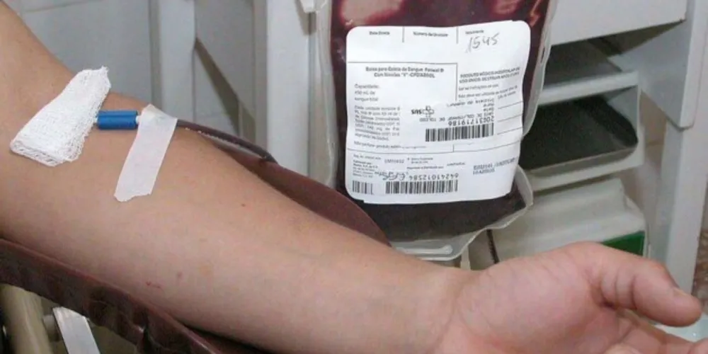 A redução do estoque dos bancos de sangue, que ocorre, sazonalmente, no período do inverno.