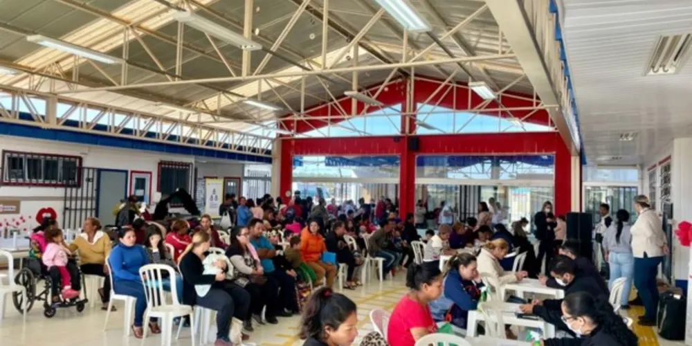 A população contou com diversos serviços, como inscrição para cursos profissionalizantes, cadastramento em programas de tarifa social, além de atividades físicas recreativas