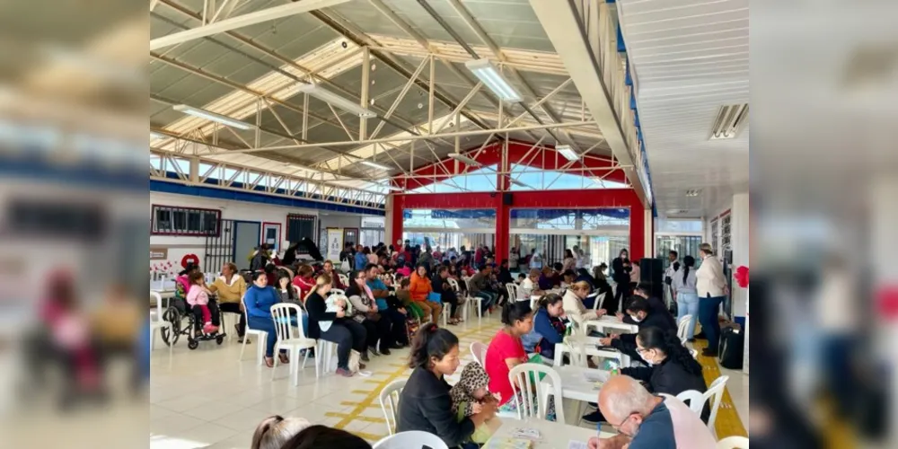 A população contou com diversos serviços, como inscrição para cursos profissionalizantes, cadastramento em programas de tarifa social, além de atividades físicas recreativas
