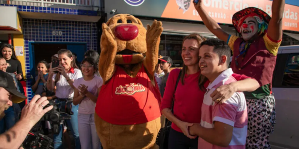 Cliente Paulo Ricardo Maçaneiro Leite recebeu o ‘Caminhão de Prêmios’ na última sexta (20)