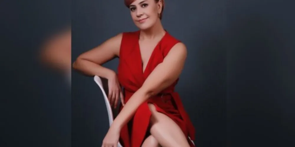 FELICITAÇÕES - Andrea Reusing será muito cumprimentada pela passagem de seu aniversário na próxima sexta-feira (3). Da coluna RC os votos de alegrias e realizações.